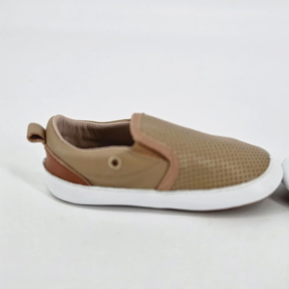 Little Love Bug Tan Quinn Slip On Leather Wide Toe Box Toddler Shoes Size 8 VGUC